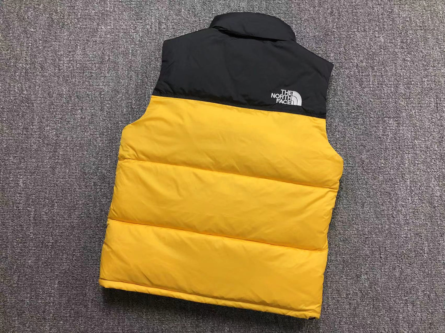 THE NORTH FACE 1996 RETRO NUPTSE VEST YELLOW