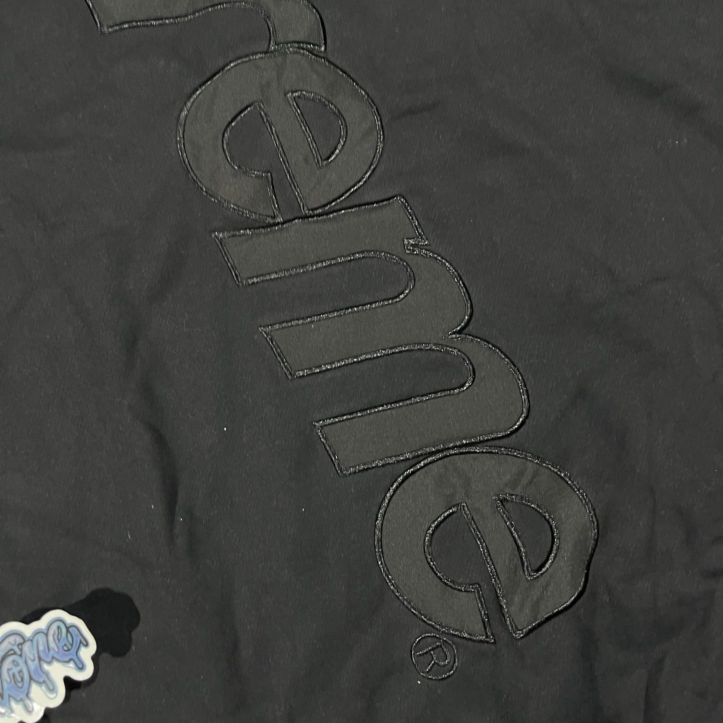 Buzo Supreme Satin Applique Negro S