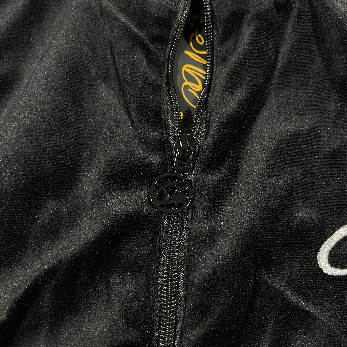 Campera Corteiz Velvet Negra L-XL