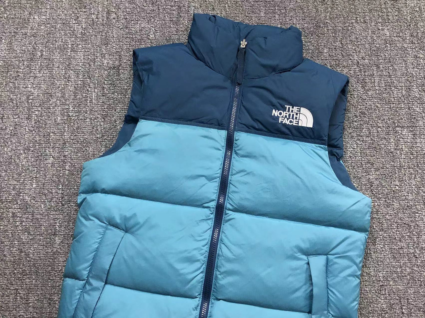 THE NORTH FACE 1996 RETRO NUPTSE VEST BLUE