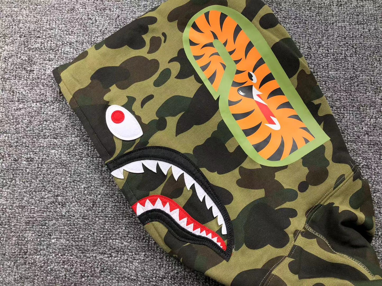 BAPE 1ST CAMO SHARK FULL ZIP HOODIE GREEN