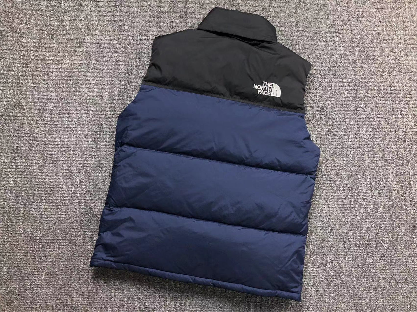 THE NORTH FACE 1996 RETRO NUPTSE VEST NAVY