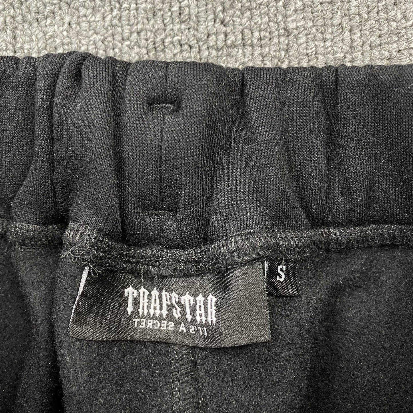 TRAPSTAR CHENILLE DECODED TRACKSUIT BLACK ICE FLAVOURS