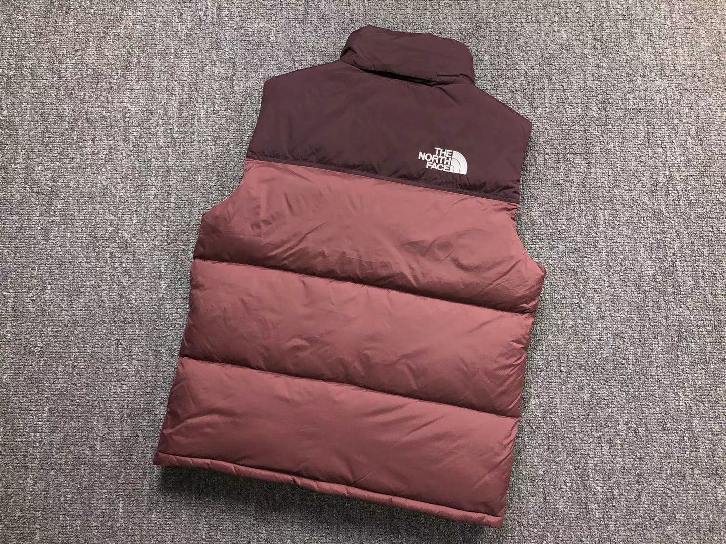 THE NORTH FACE 1996 RETRO NUPTSE VEST RED