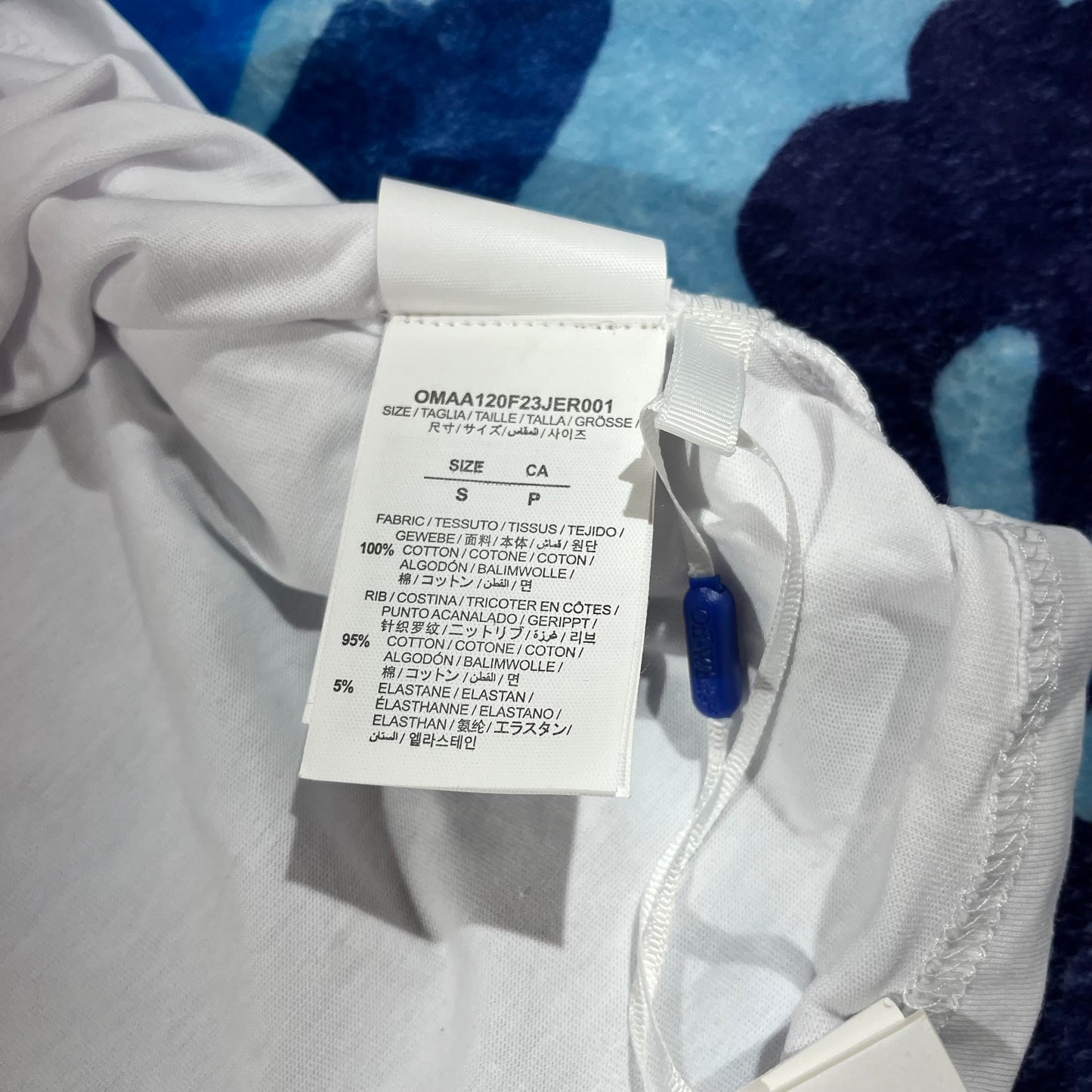 Remera Off White Type Sticker S