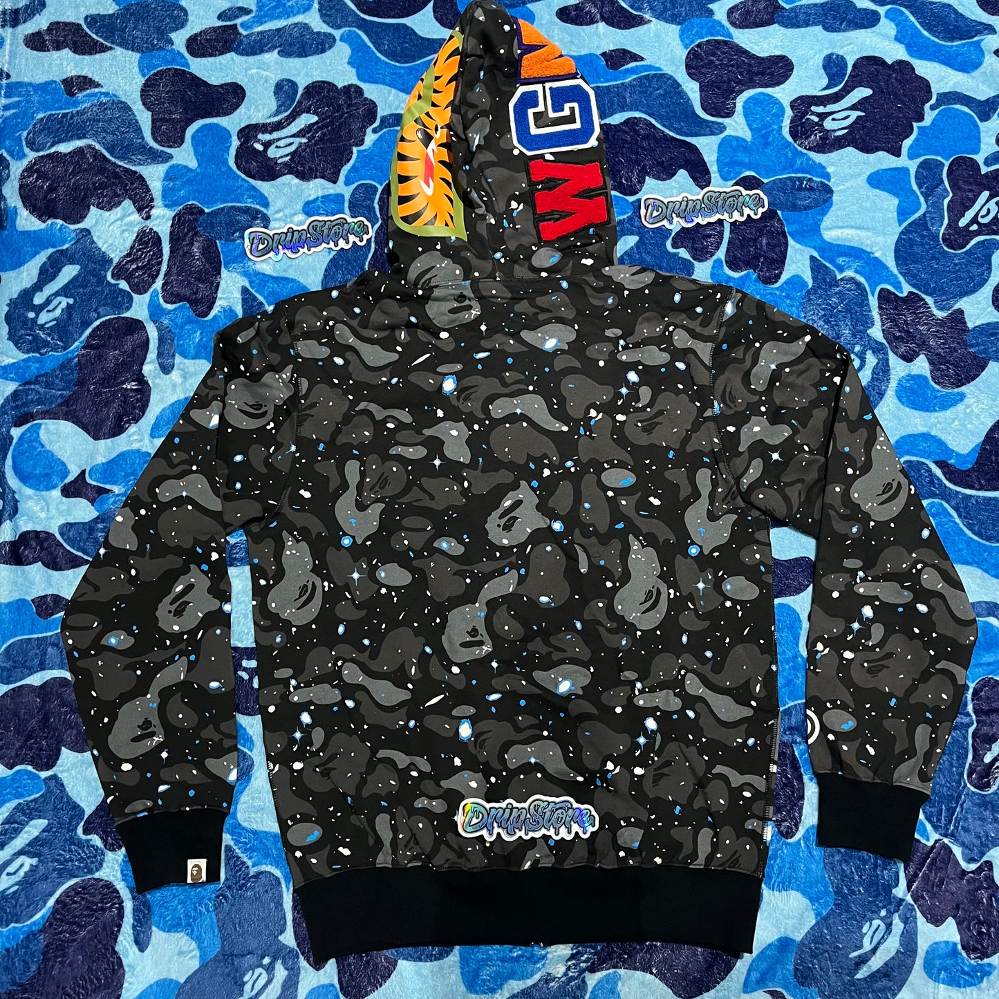Campera Bape Space Camo (Brilla oscuridad) XL
