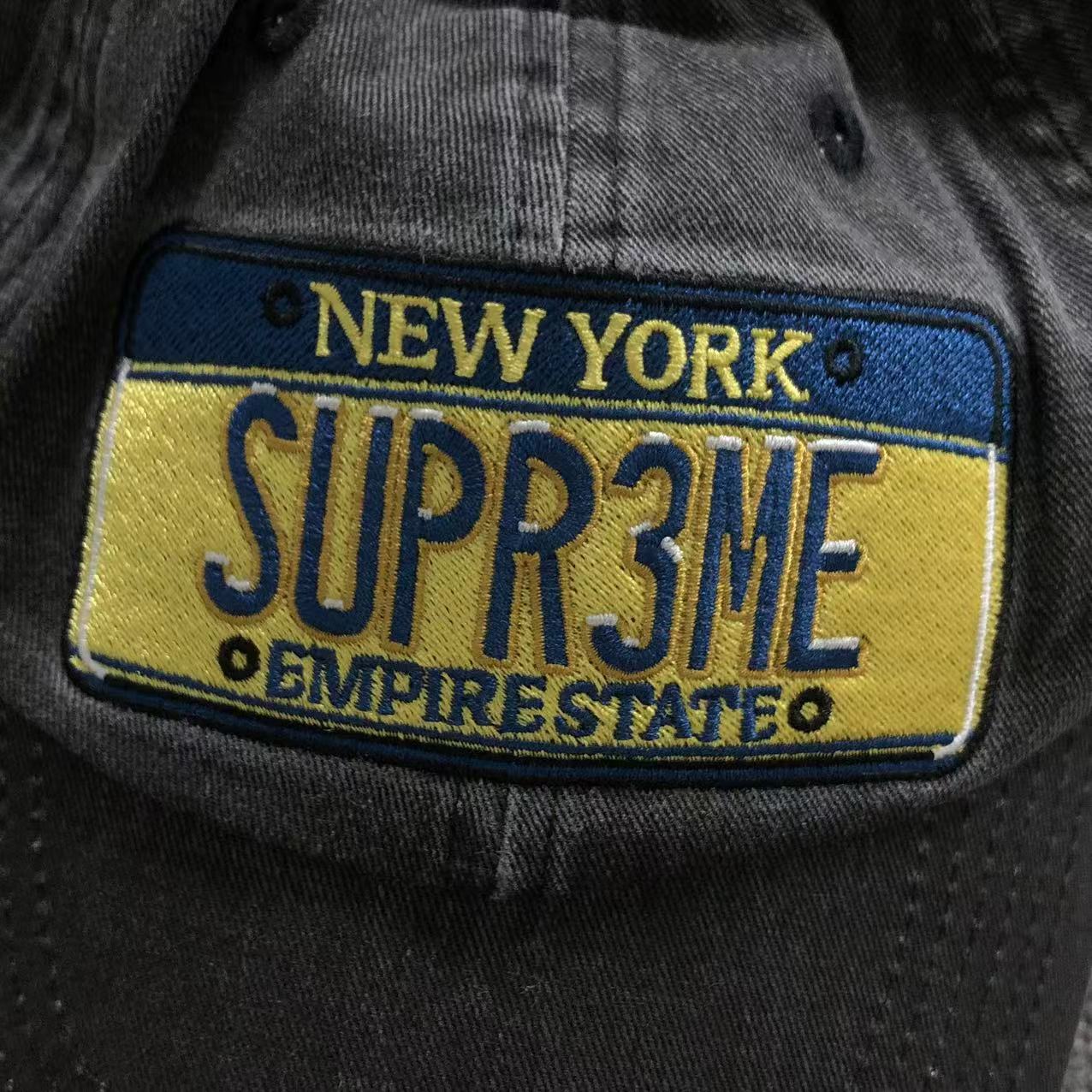 Supreme License Plate 6-Panel Black