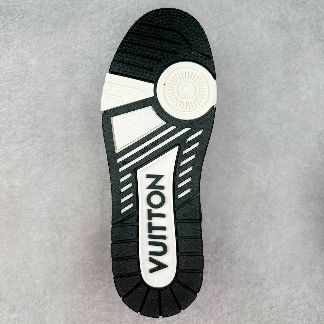 Louis Vuitton Trainer Sneaker Black