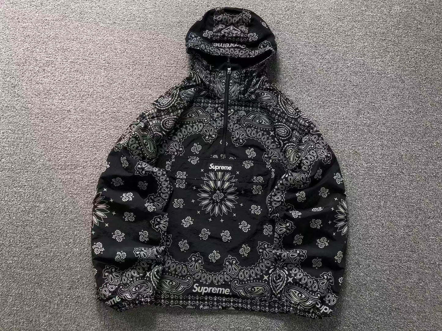 Supreme Reflective Bandana Anorak Black