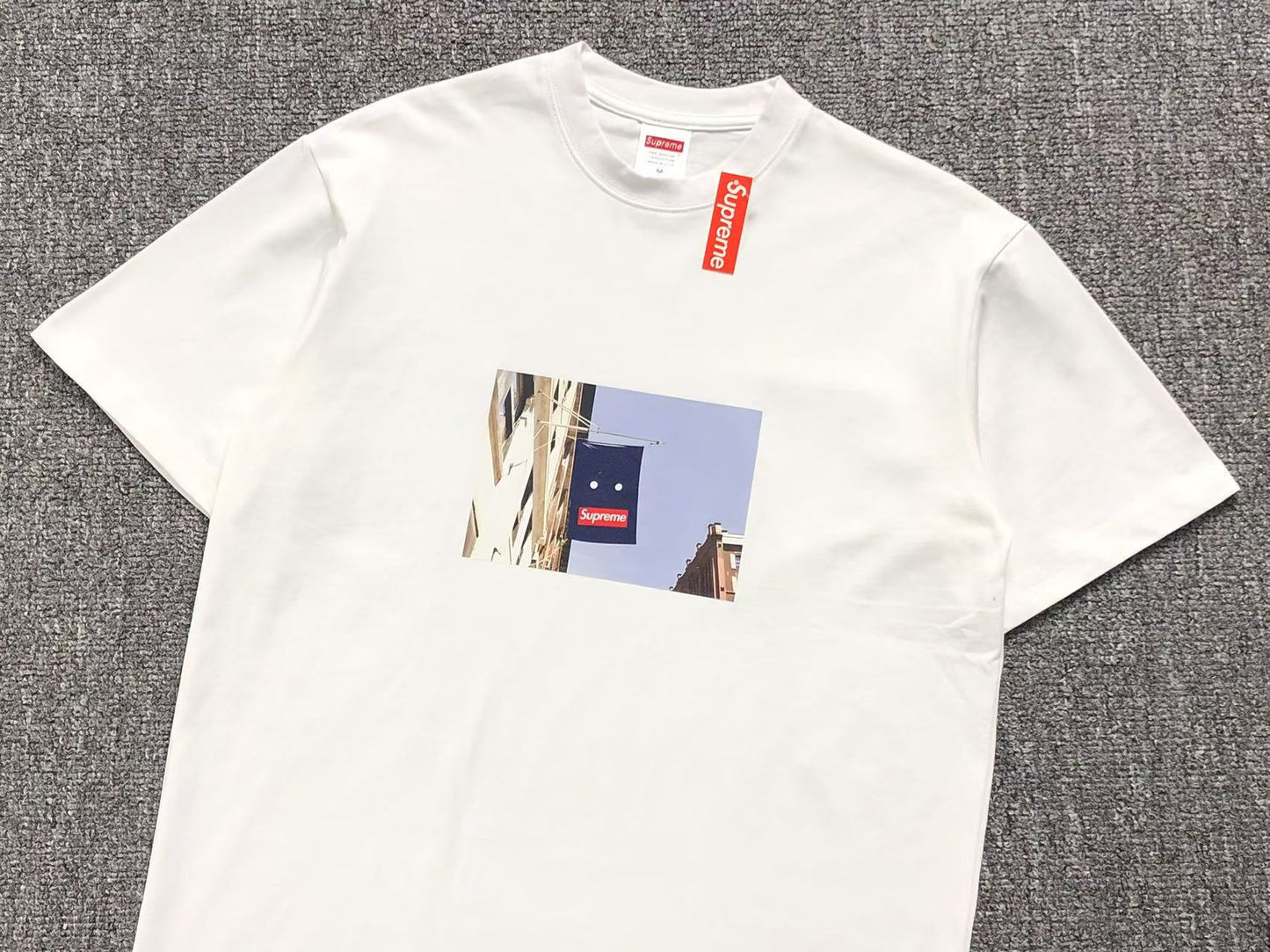 SUPREME BANNER TEE WHITE