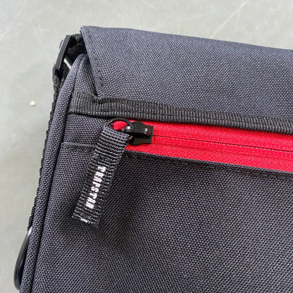 TRAPSTAR IRONGATE 1.0 CROSSBODY BAG BLACK RED