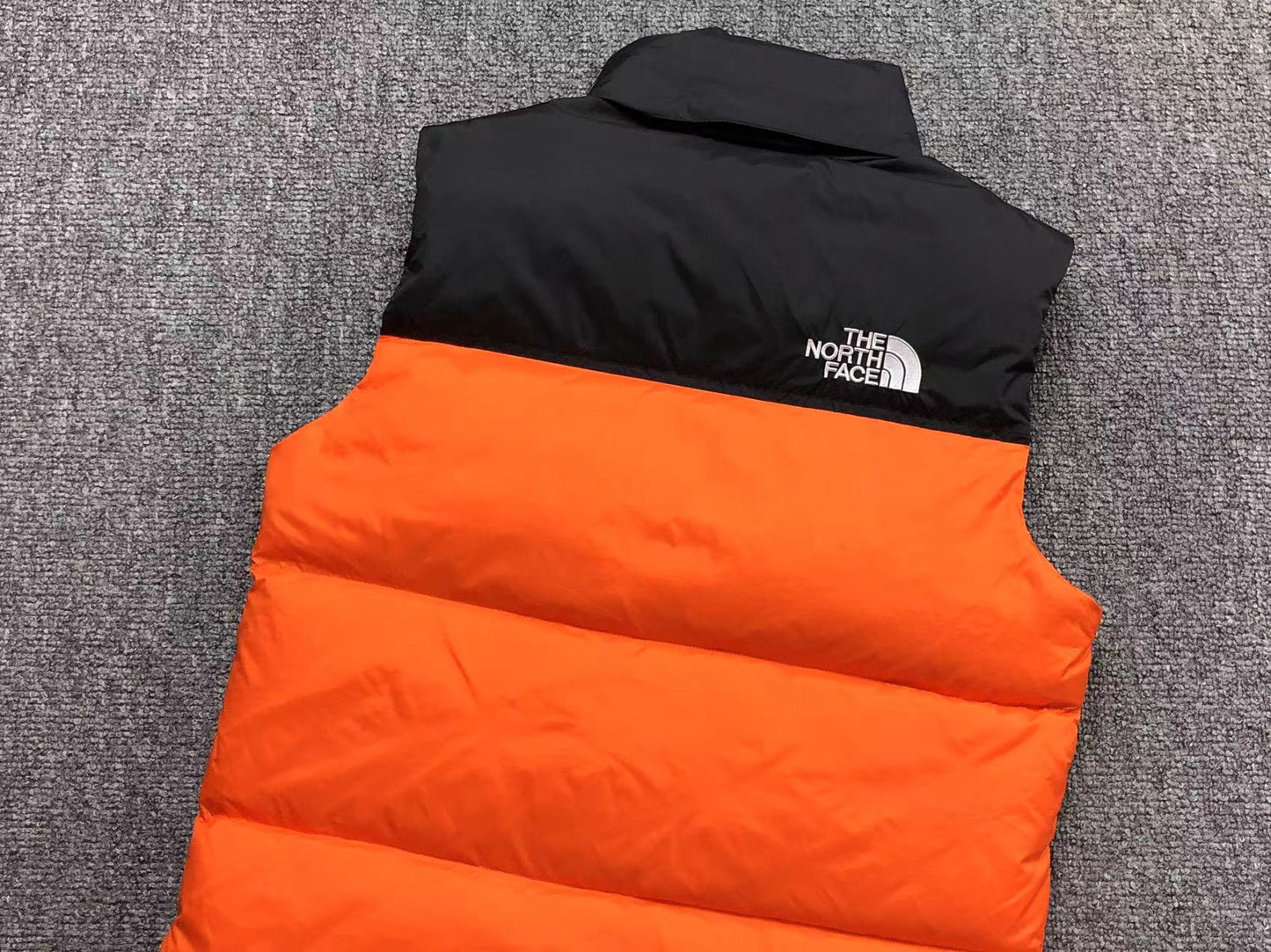 THE NORTH FACE 1996 RETRO NUPTSE VEST ORANGE