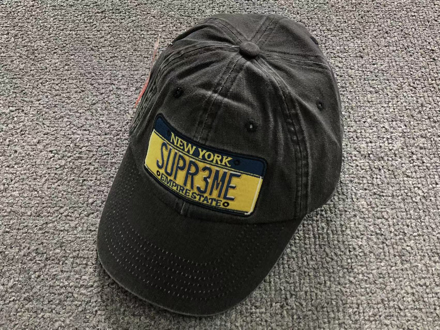 Supreme License Plate 6-Panel Black
