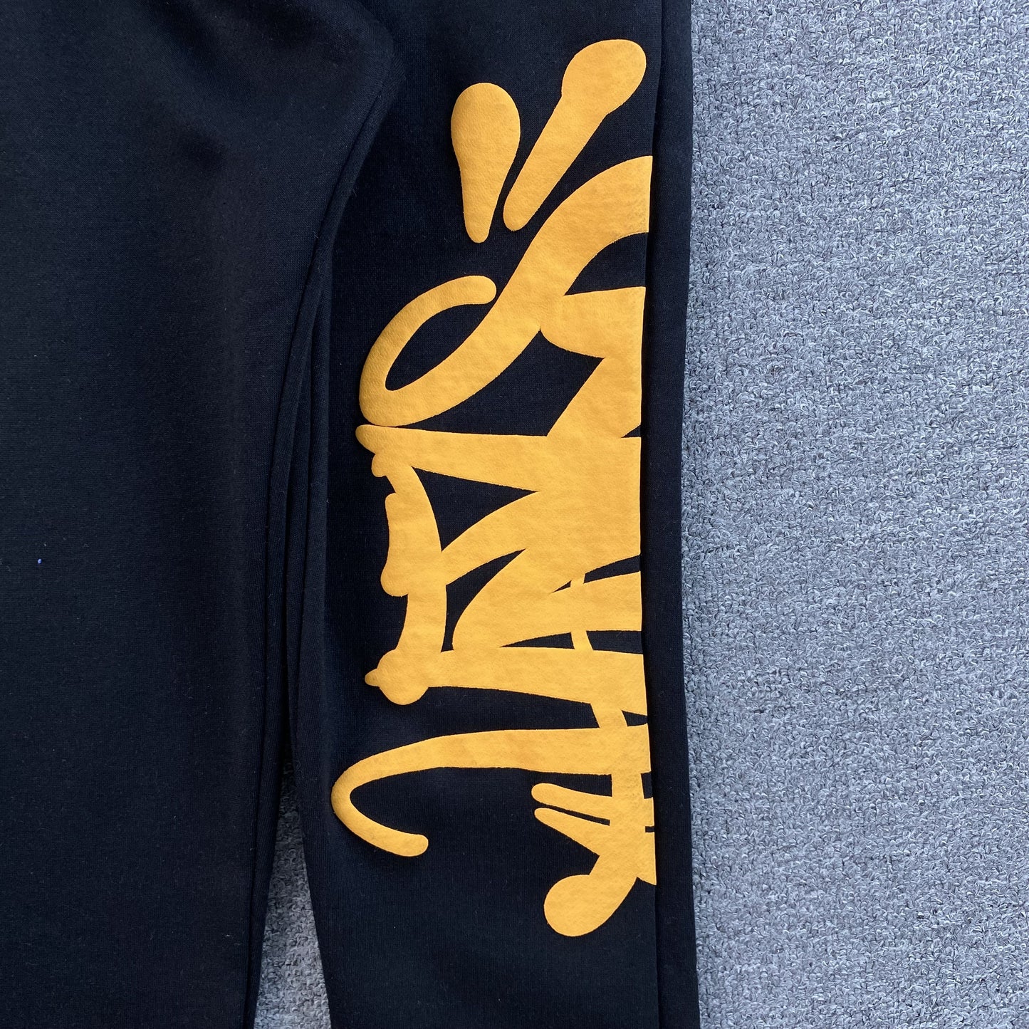 SYNA WORLD SYNA LOGO PANTS BLACK