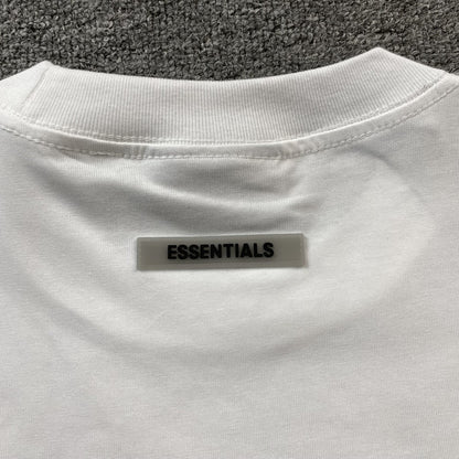 FEAR OF GOD ESSENTIALS BOXY T-SHIRT APPLIQUE LOGO WHITE