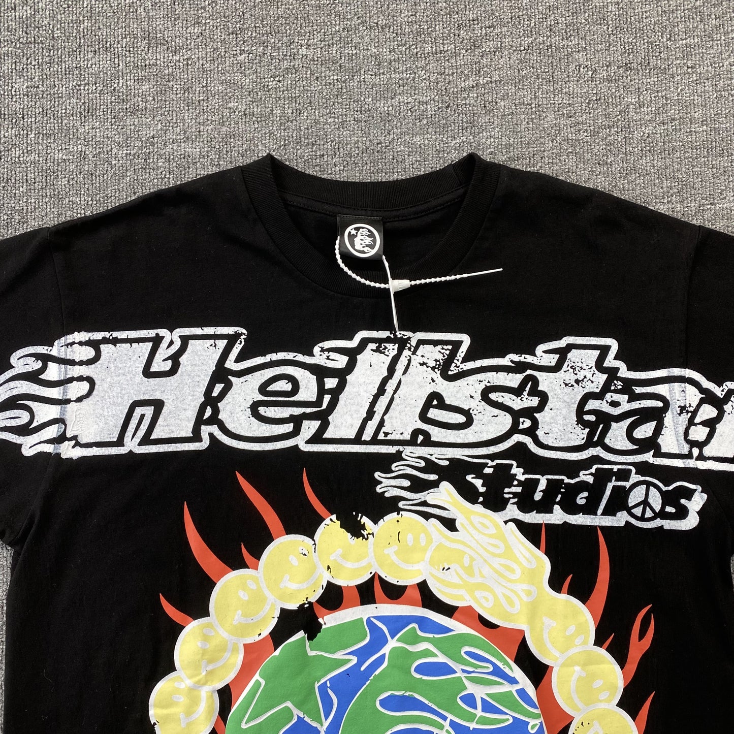 HELLSTAR STUDIOS GLOBE TEE BLACK