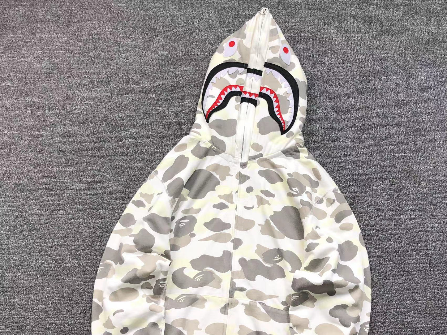 BAPE CITY CAMO SHARK WIDE FULL ZIP DOUBLE HOODIE WHITE