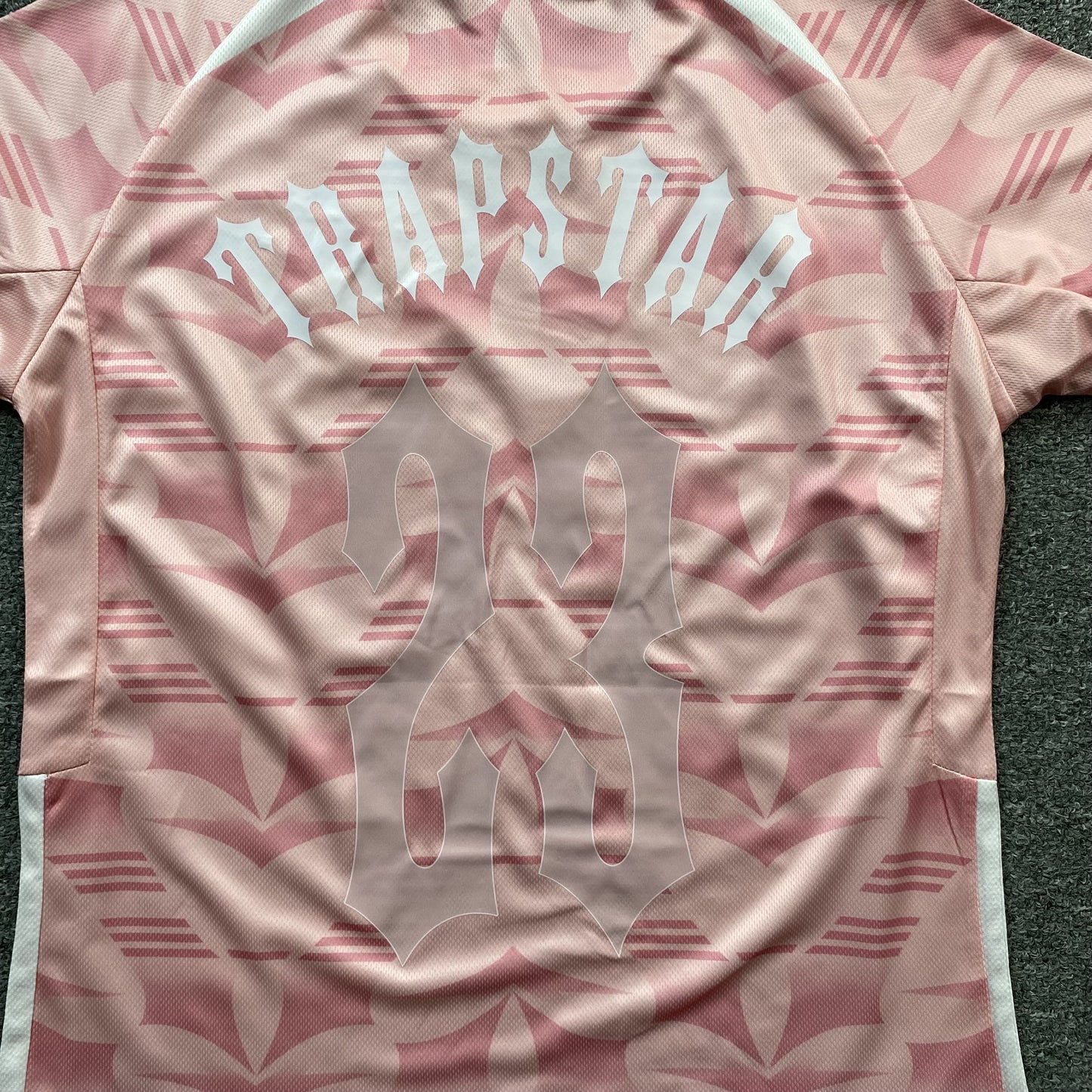 TRAPSTAR IRONGATE FOOTBALL JERSEY PINK