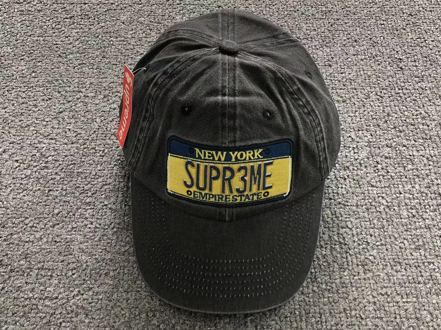 Supreme License Plate 6-Panel Black