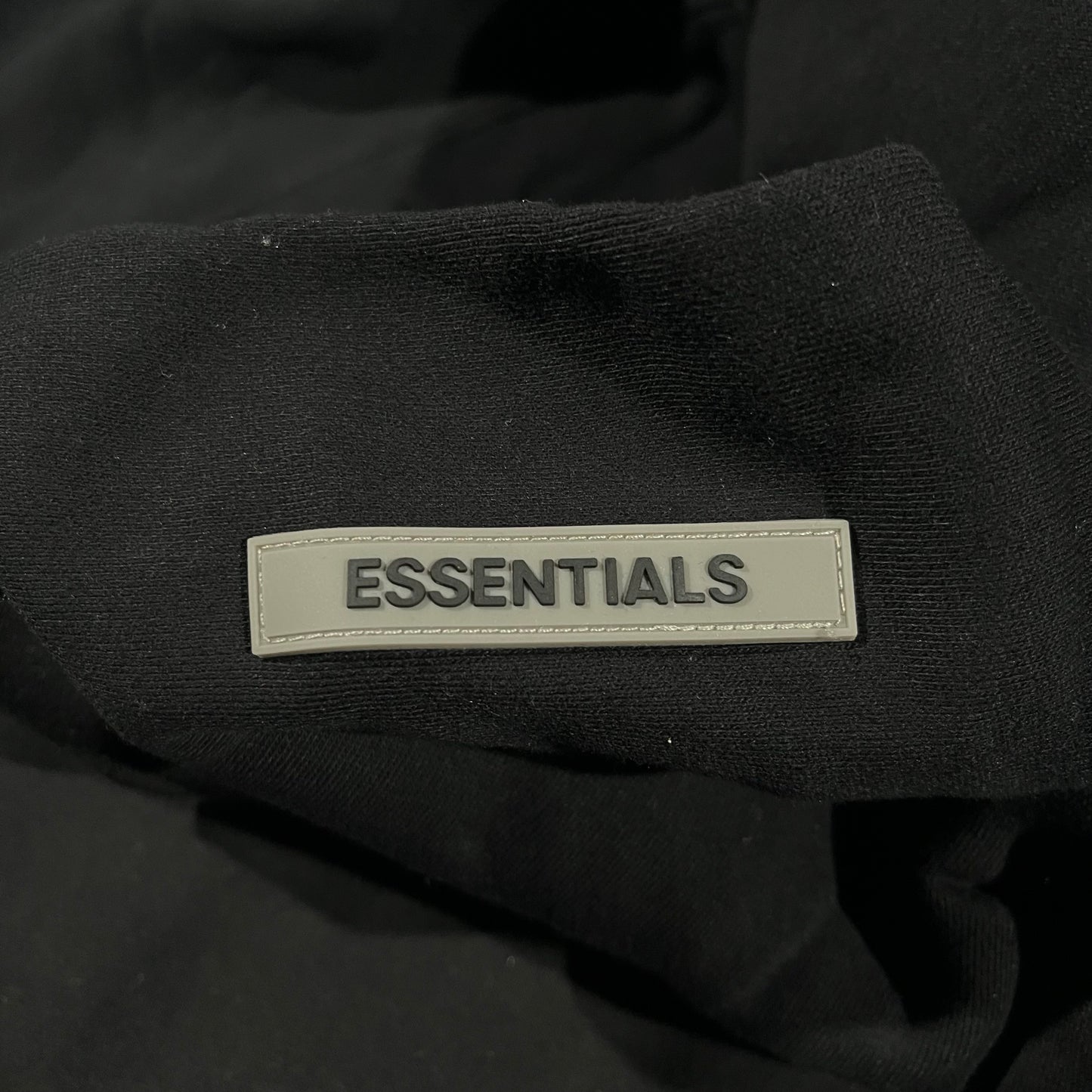 Buzo Essentials M