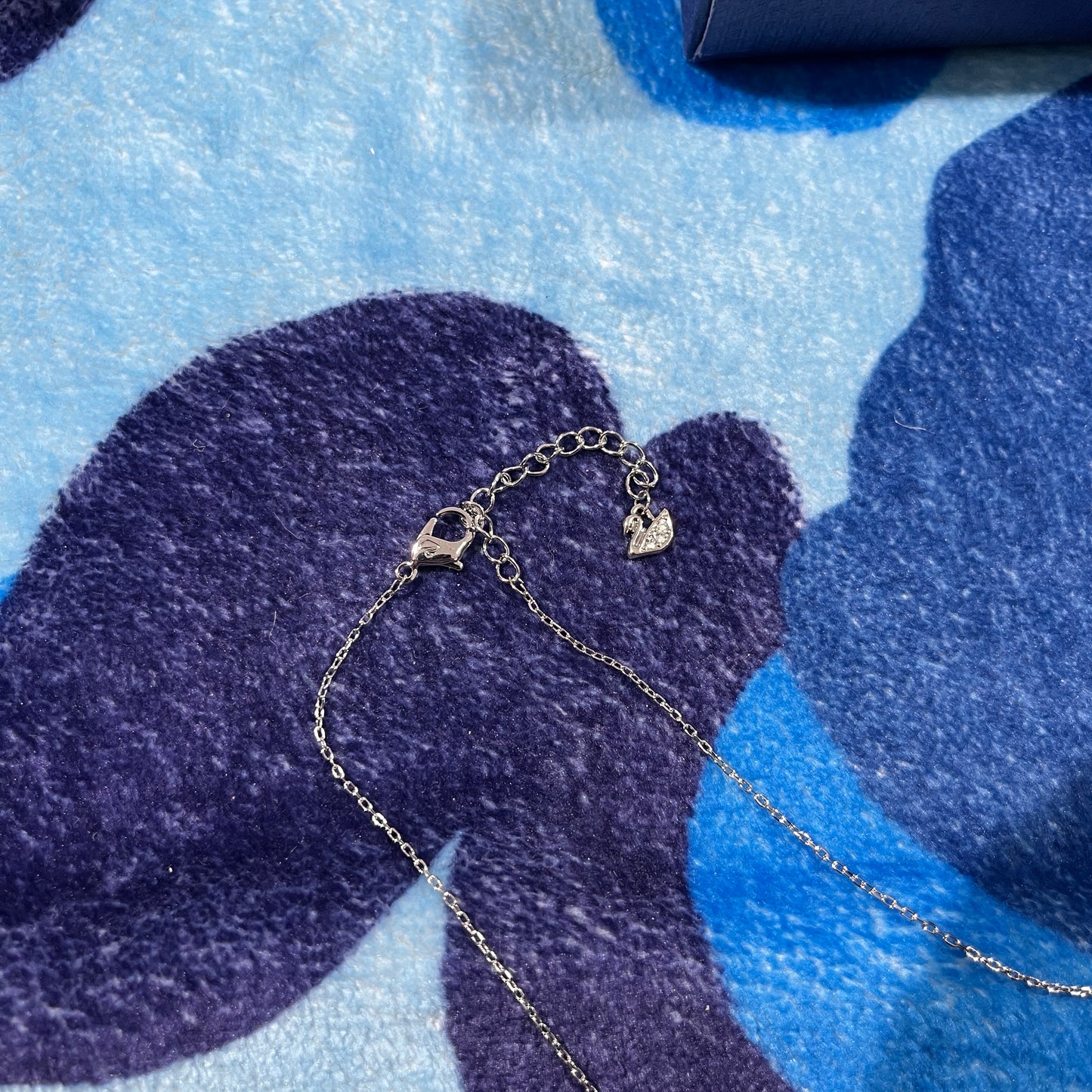 Collar Swarovski Swan Plateado Azul