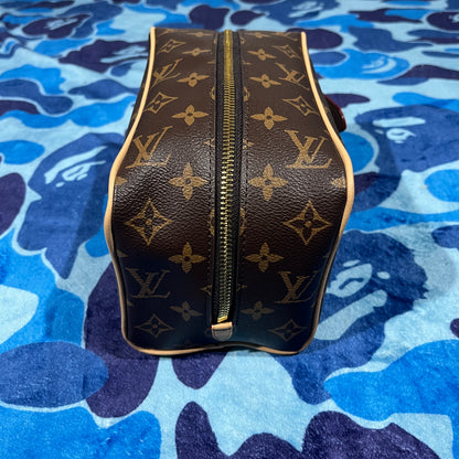 Neceser LV Monogram Monogram Marrón