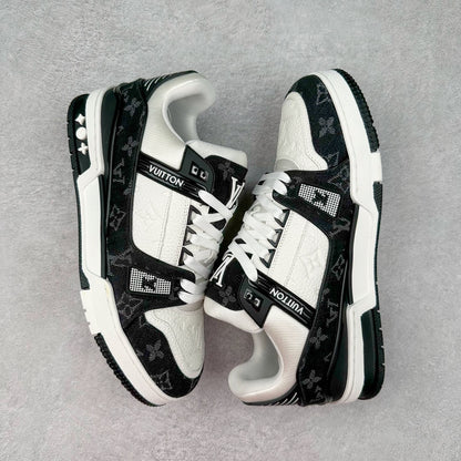 Louis Vuitton Trainer Sneaker Black