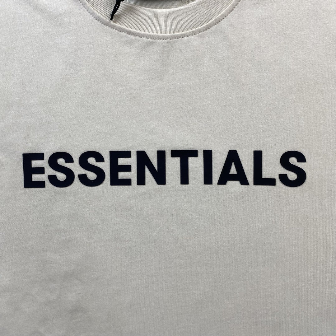 FEAR OF GOD ESSENTIALS BOXY T-SHIRT APPLIQUE LOGO WHITE