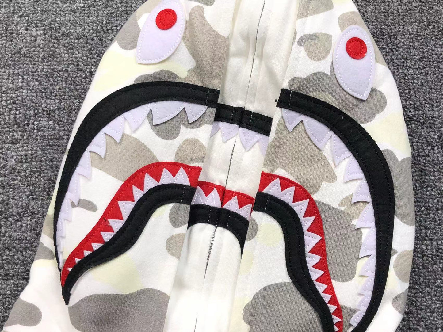 BAPE CITY CAMO SHARK WIDE FULL ZIP DOUBLE HOODIE WHITE