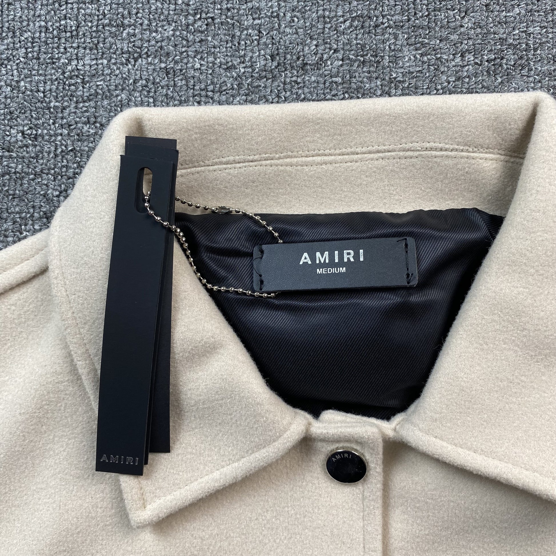 amiri-bones-bomber-jacket-neutral-9-Drip Store Argentina