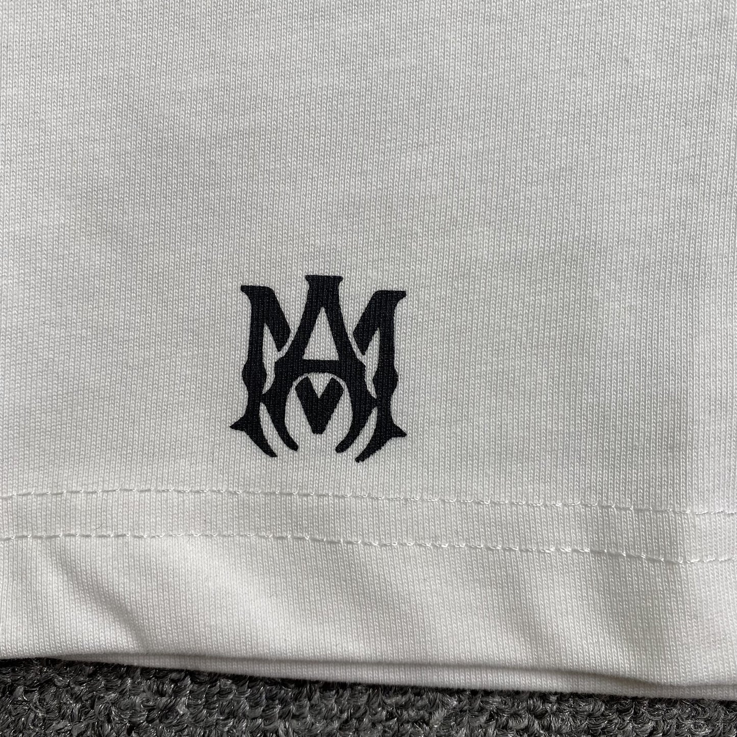 amiri-collegiate-tee-white-4_03af76ee-Drip Store Argentina