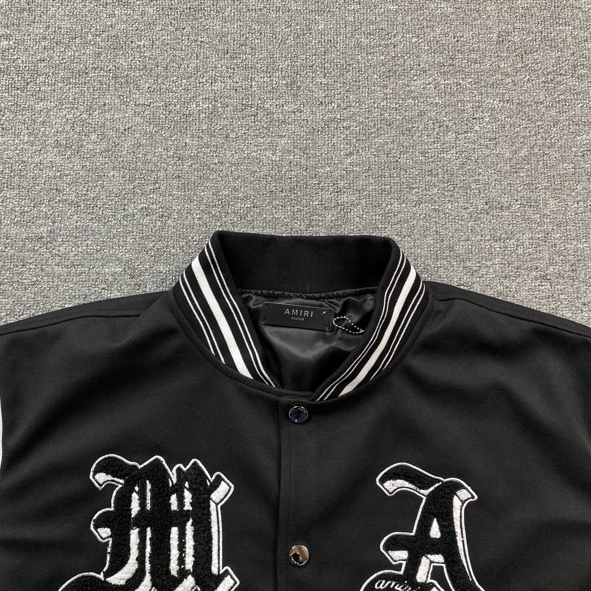 amiri-dream-team-varsity-bomber-jacket-black-4-Drip Store Argentina
