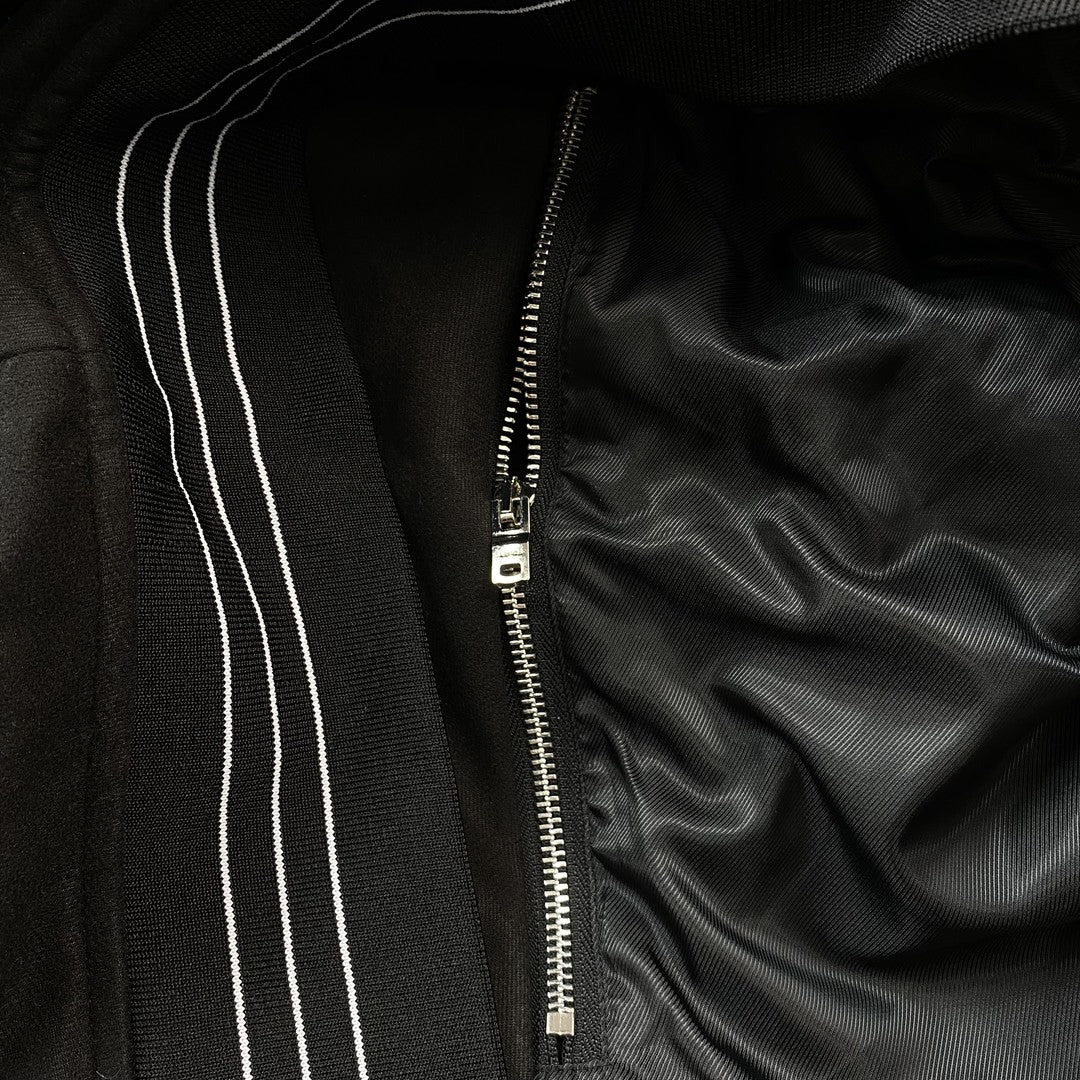 amiri-hockey-bomber-jacket-black-9-Drip Store Argentina