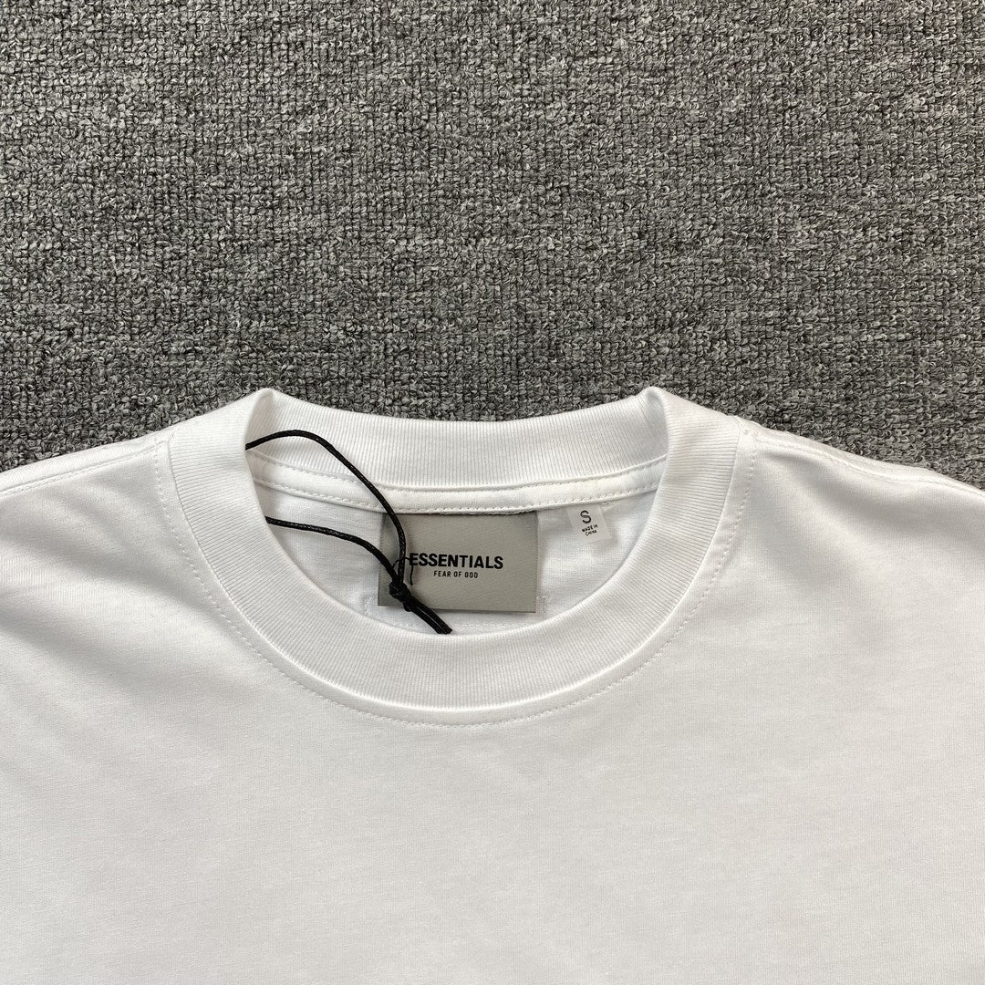 FEAR OF GOD ESSENTIALS BOXY T-SHIRT APPLIQUE LOGO WHITE