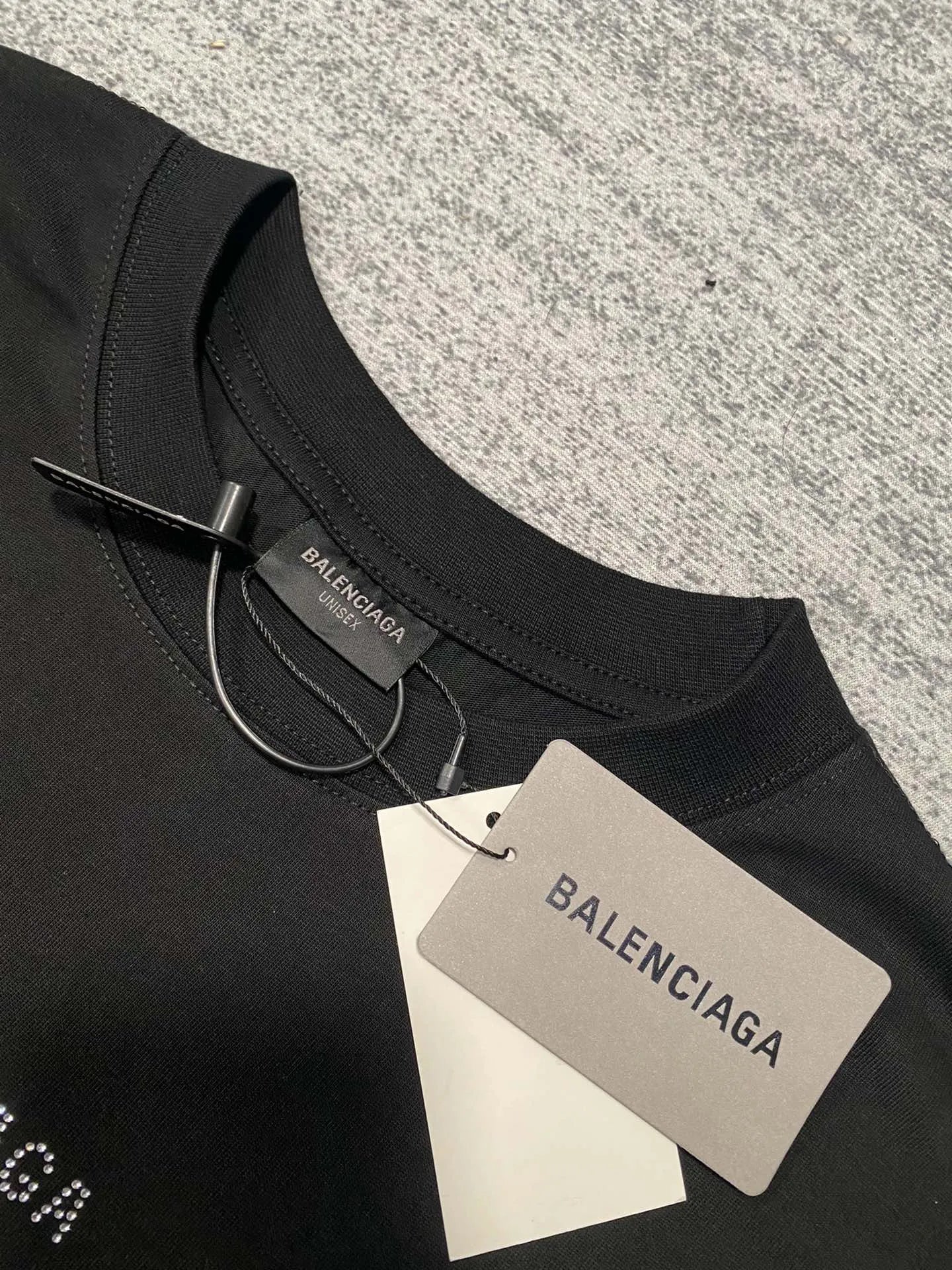 balenciaga-back-strass-t-shirt-black-9-Drip Store Argentina