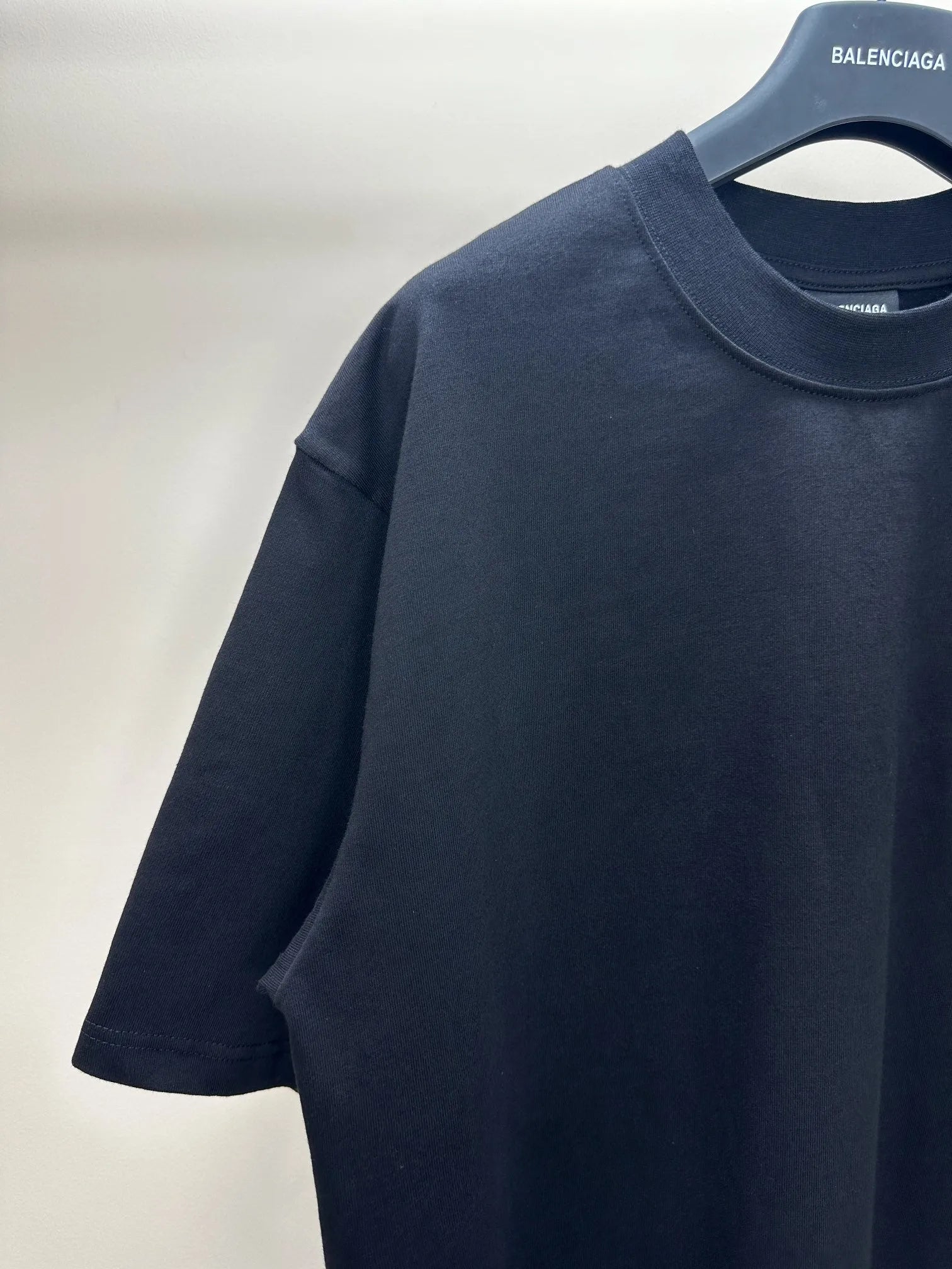 balenciaga-bb-paris-strass-t-shirt-black-7-Drip Store Argentina