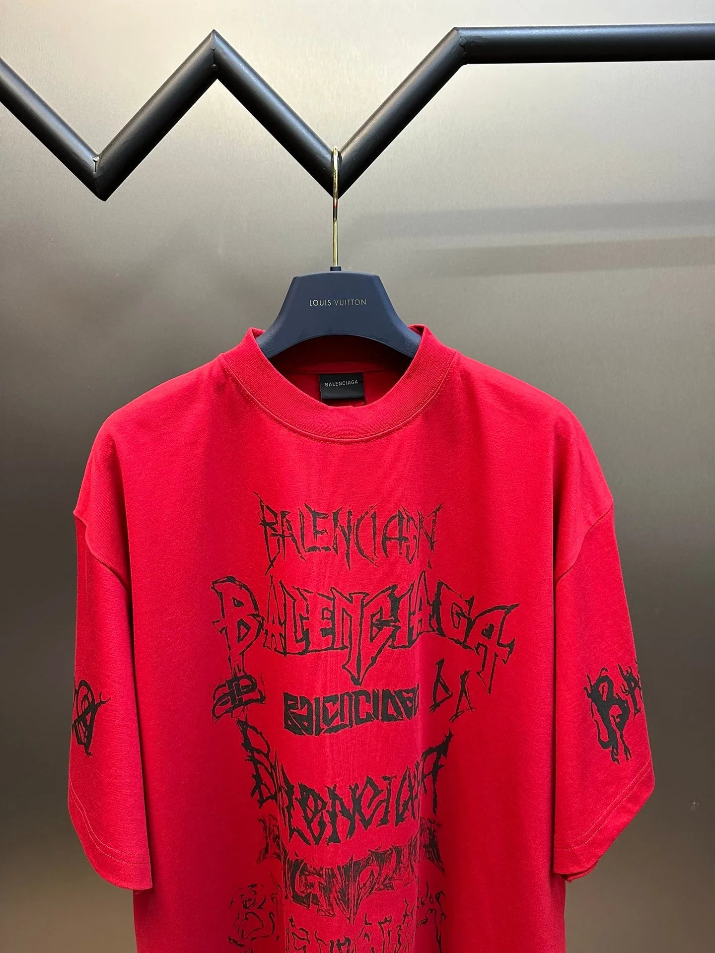 balenciaga-diy-metal-t-shirt-red-3-Drip Store Argentina