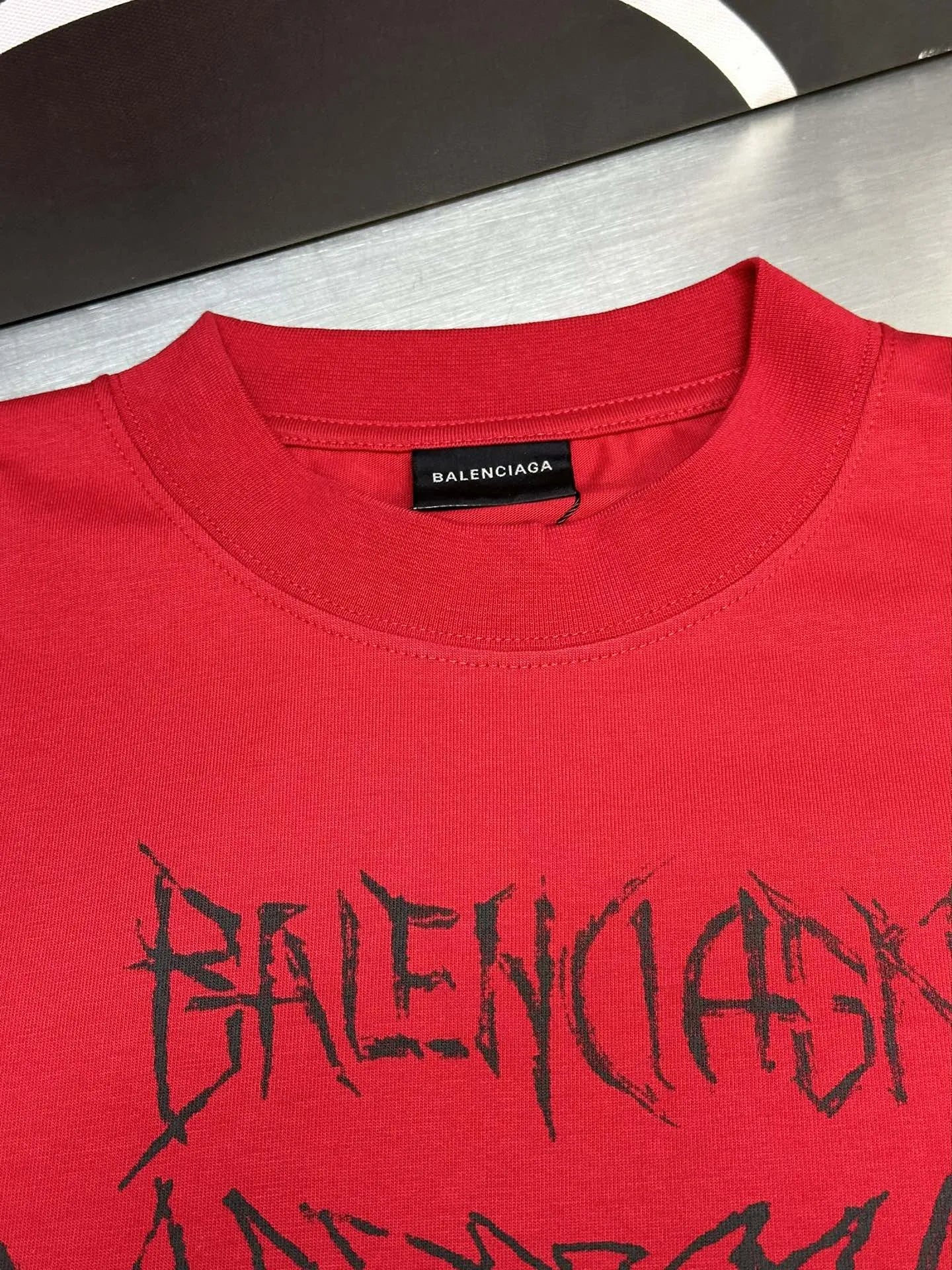 balenciaga-diy-metal-t-shirt-red-9-Drip Store Argentina