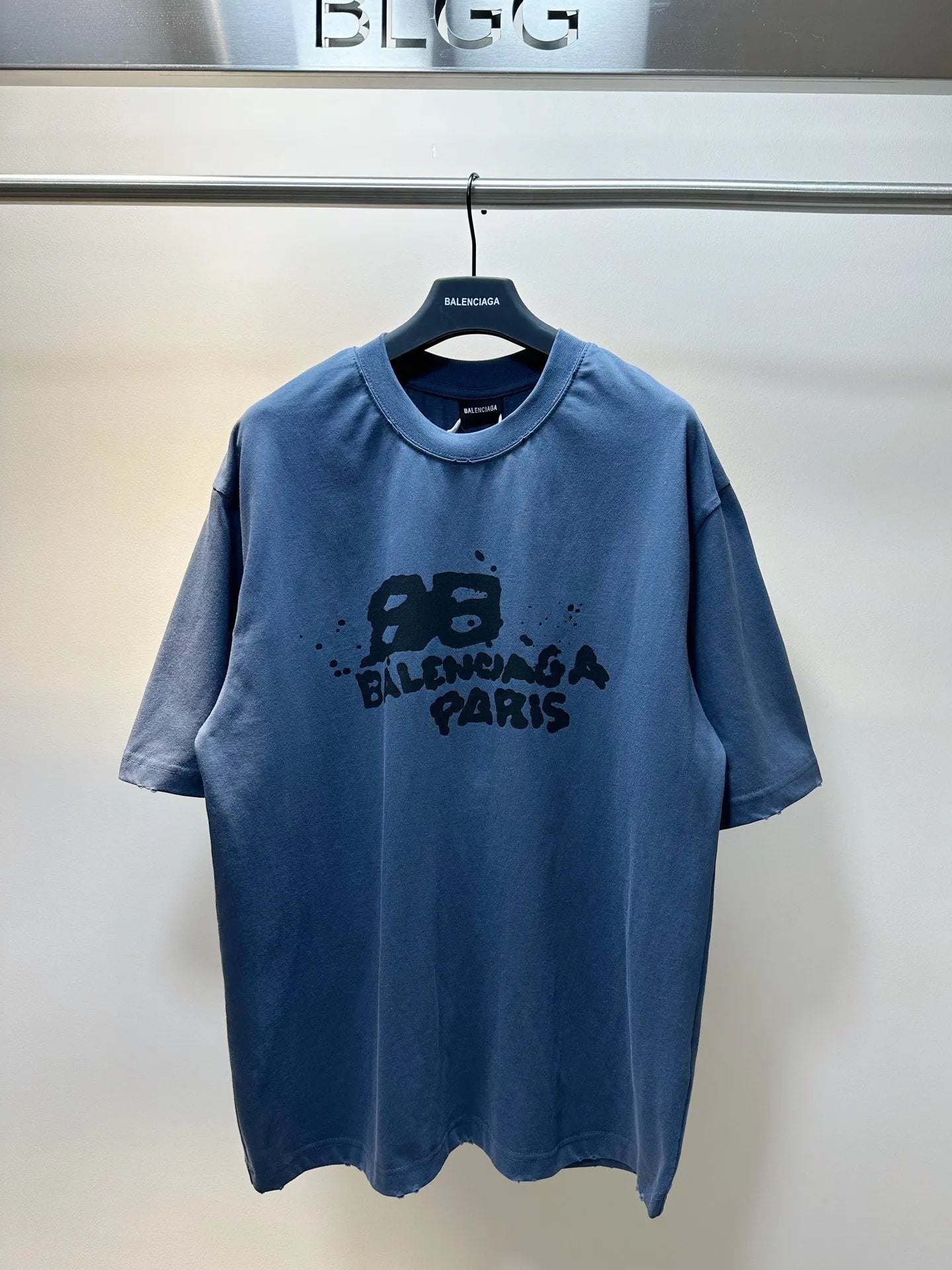 balenciaga-hand-drawn-bb-icon-t-shirt-blue-Drip Store Argentina