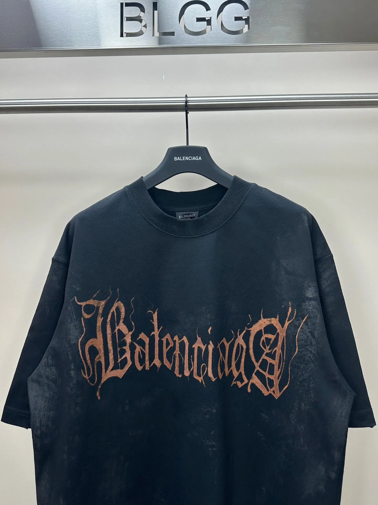 balenciaga-heavy-metal-t-shirt-black-washed-3-Drip Store Argentina