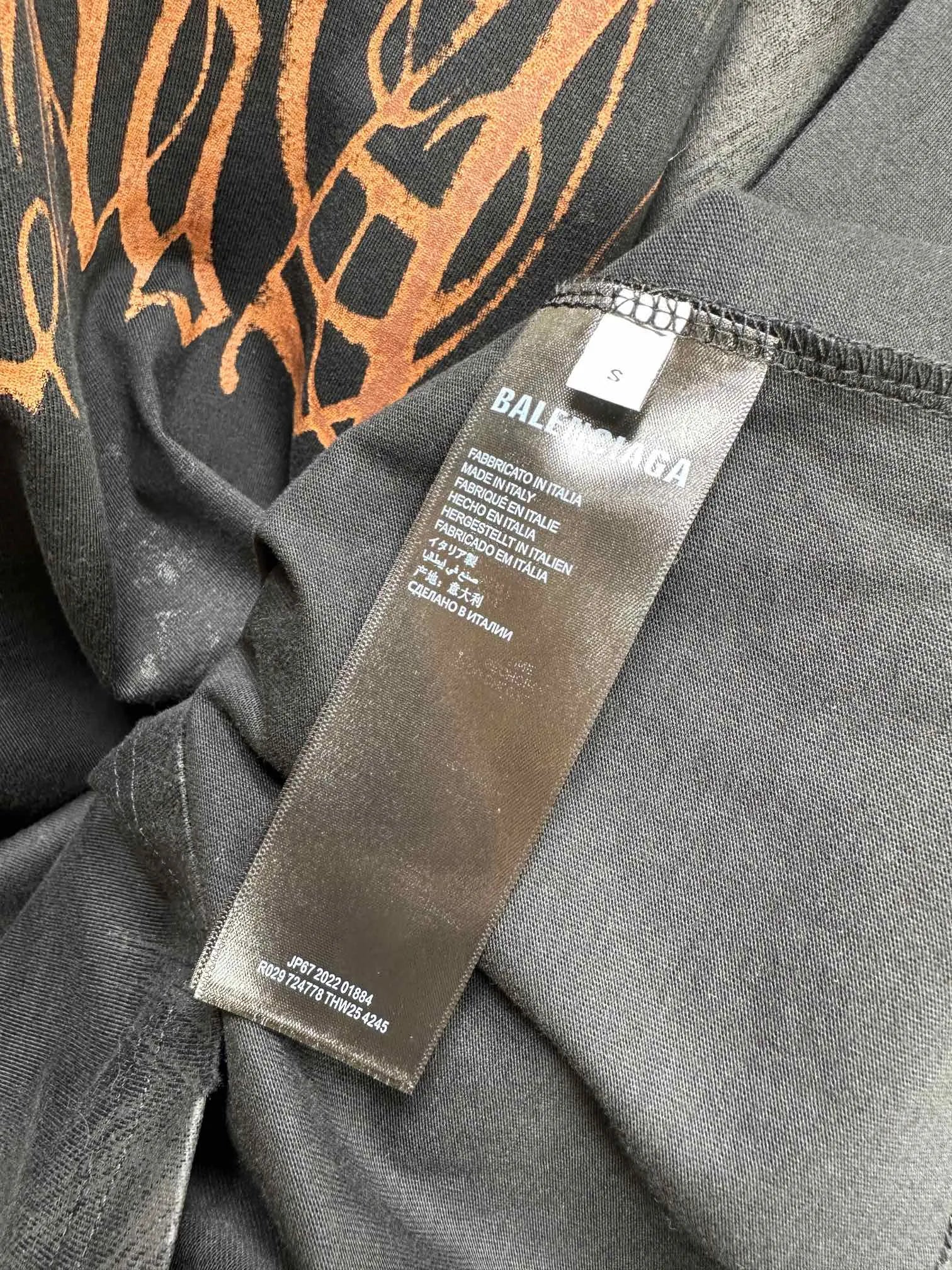 balenciaga-heavy-metal-t-shirt-black-washed-9-Drip Store Argentina