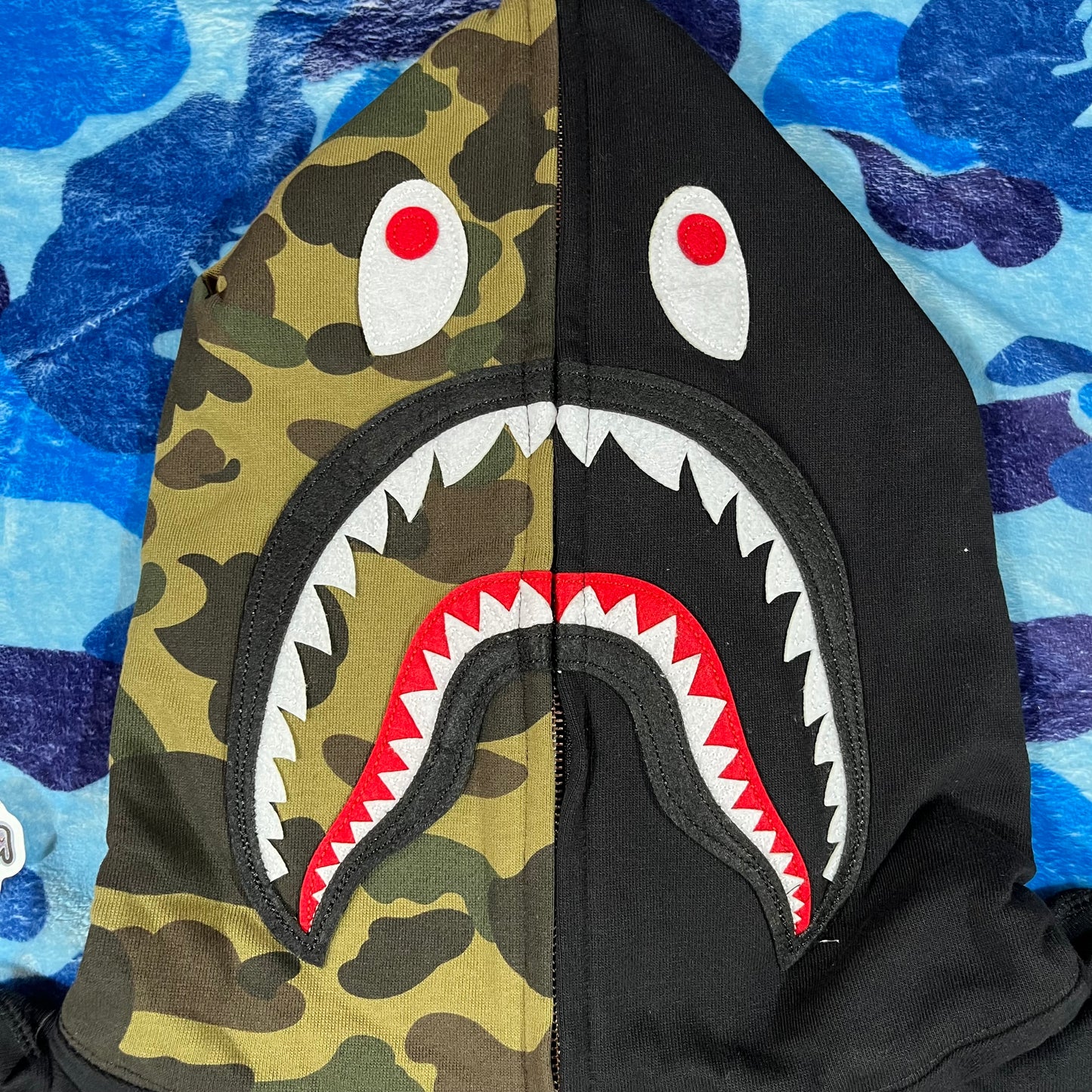 BAPE 1ST CAMO SHARK FULL ZIP HOODIE BLACK