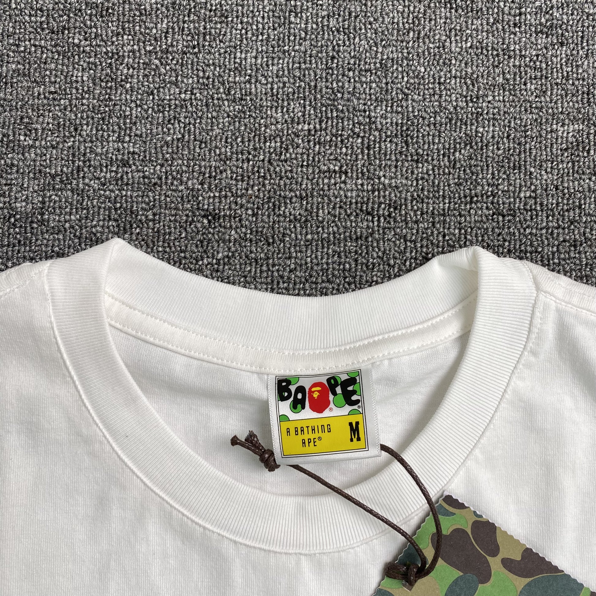 bape-camo-big-ape-head-tee-white-5_0c388a0d-Drip Store Argentina