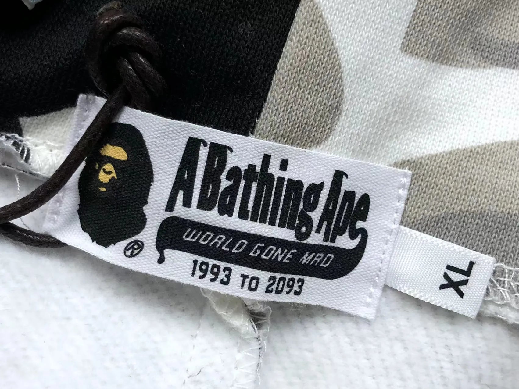 BAPE CITY CAMO HALF SHARK FULL ZIP HOODIE BLACK WHITE-Drip Store Argentina