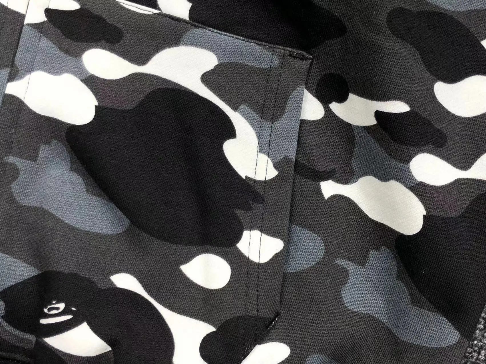 bape-city-camo-shark-wgm-full-zip-hoodie-black-13-Drip Store Argentina