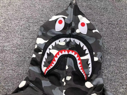 bape-city-camo-shark-wgm-full-zip-hoodie-black-6-Drip Store Argentina