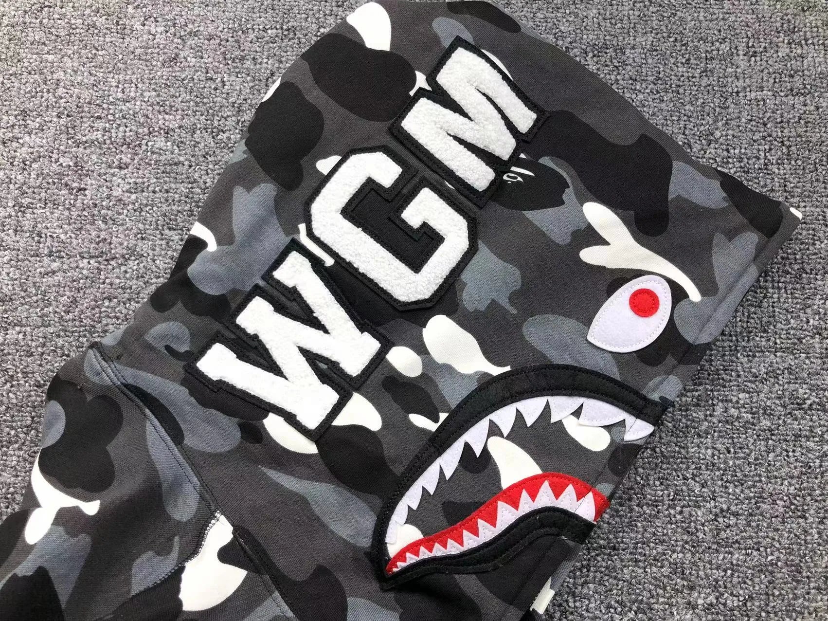 bape-city-camo-shark-wgm-full-zip-hoodie-black-8-Drip Store Argentina
