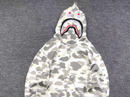 bape-city-camo-shark-wgm-full-zip-hoodie-white-4-Drip Store Argentina