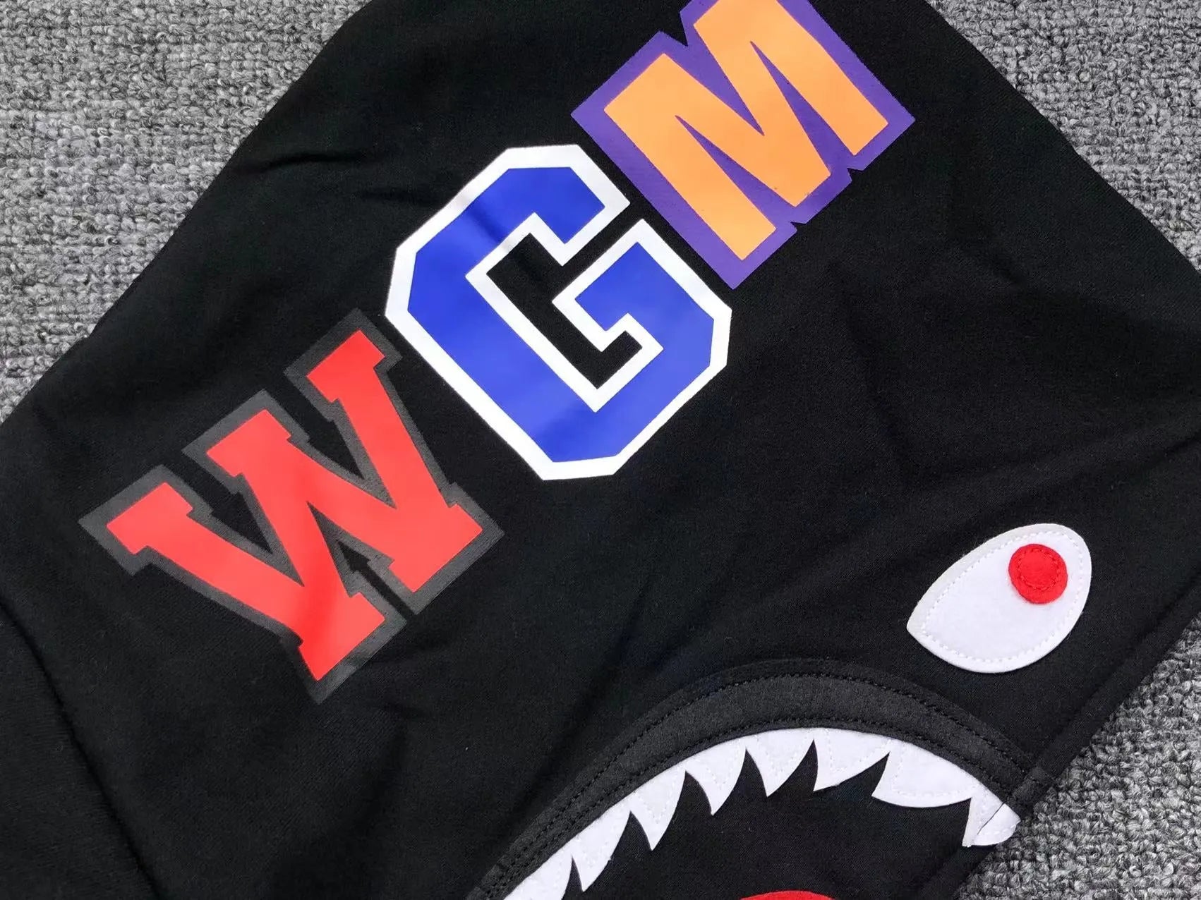 bape-city-camo-shark-wide-full-zip-double-hoodie-black-17-Drip Store Argentina