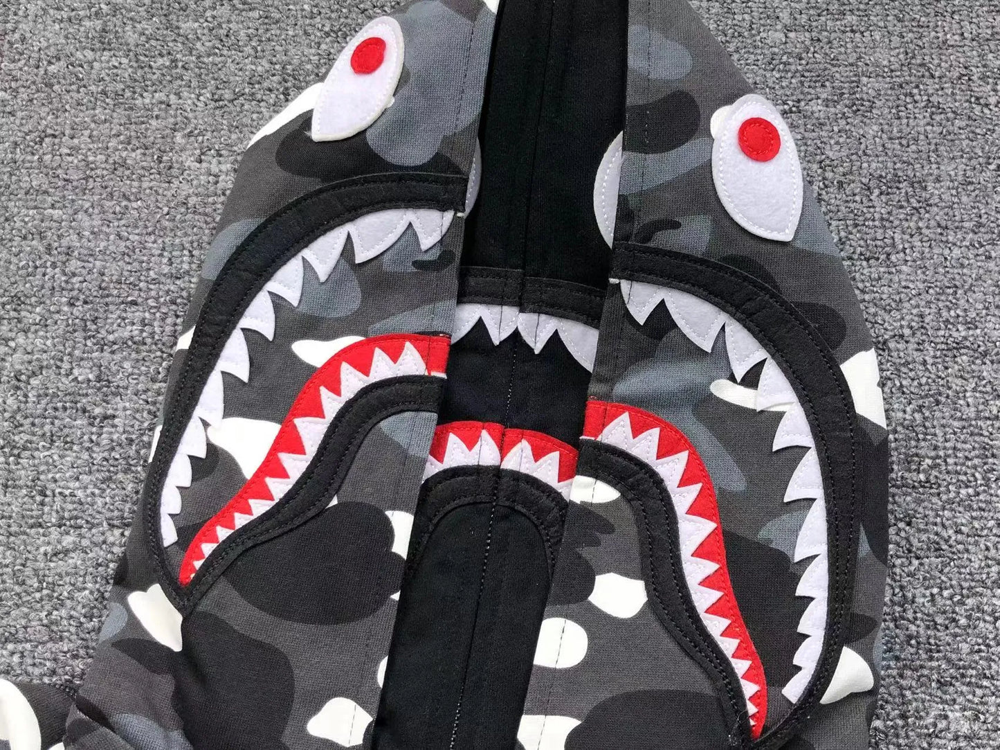 bape-city-camo-shark-wide-full-zip-double-hoodie-black-18-Drip Store Argentina